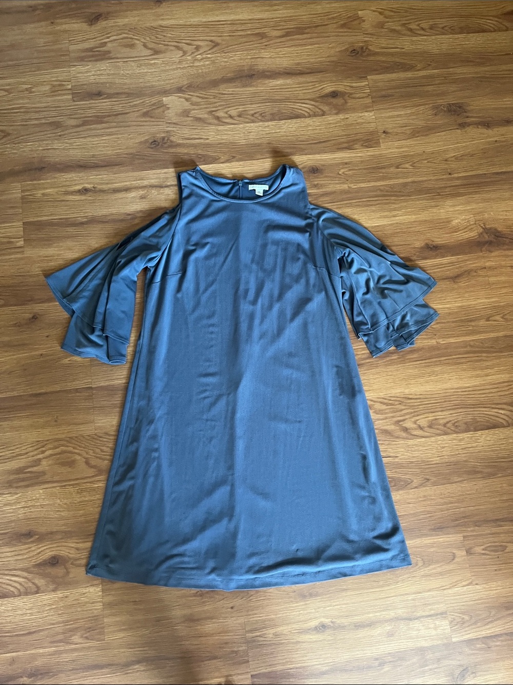 Women’s Ruffle Sleeve Dress